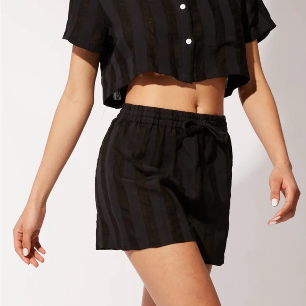 NWT SOLID & STRIPED Charlie Shorts in blackout, size small